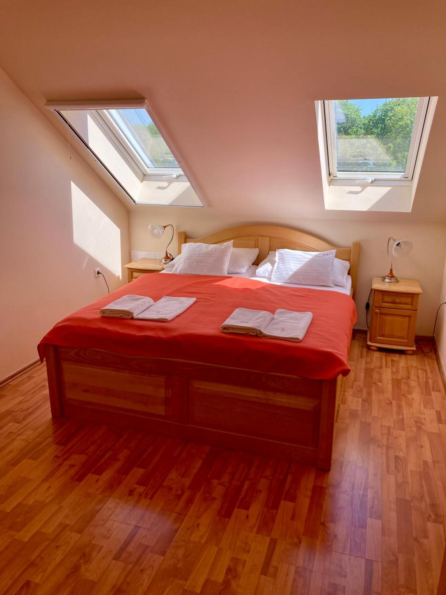 Het Vezer Apartmanhotel Komarom Room photo